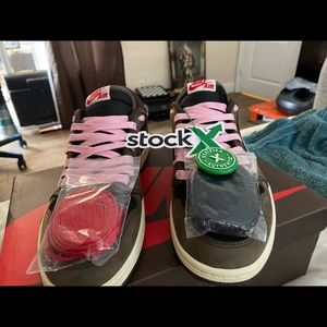 Jordan 1 low travis Scott size 10